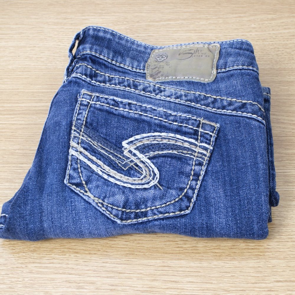 Silver Tuesday 16.5 Capri (27 X 23) Women's Jeans Medium Wash